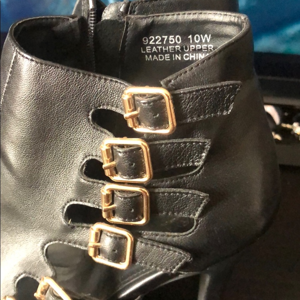 Lane Collection Leather Buckle Boot - Picture 5 of 5